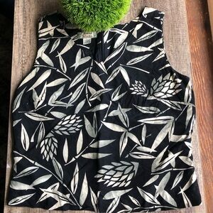 Tommy Bahama 100%  silk women’s crop shirt SZ 8